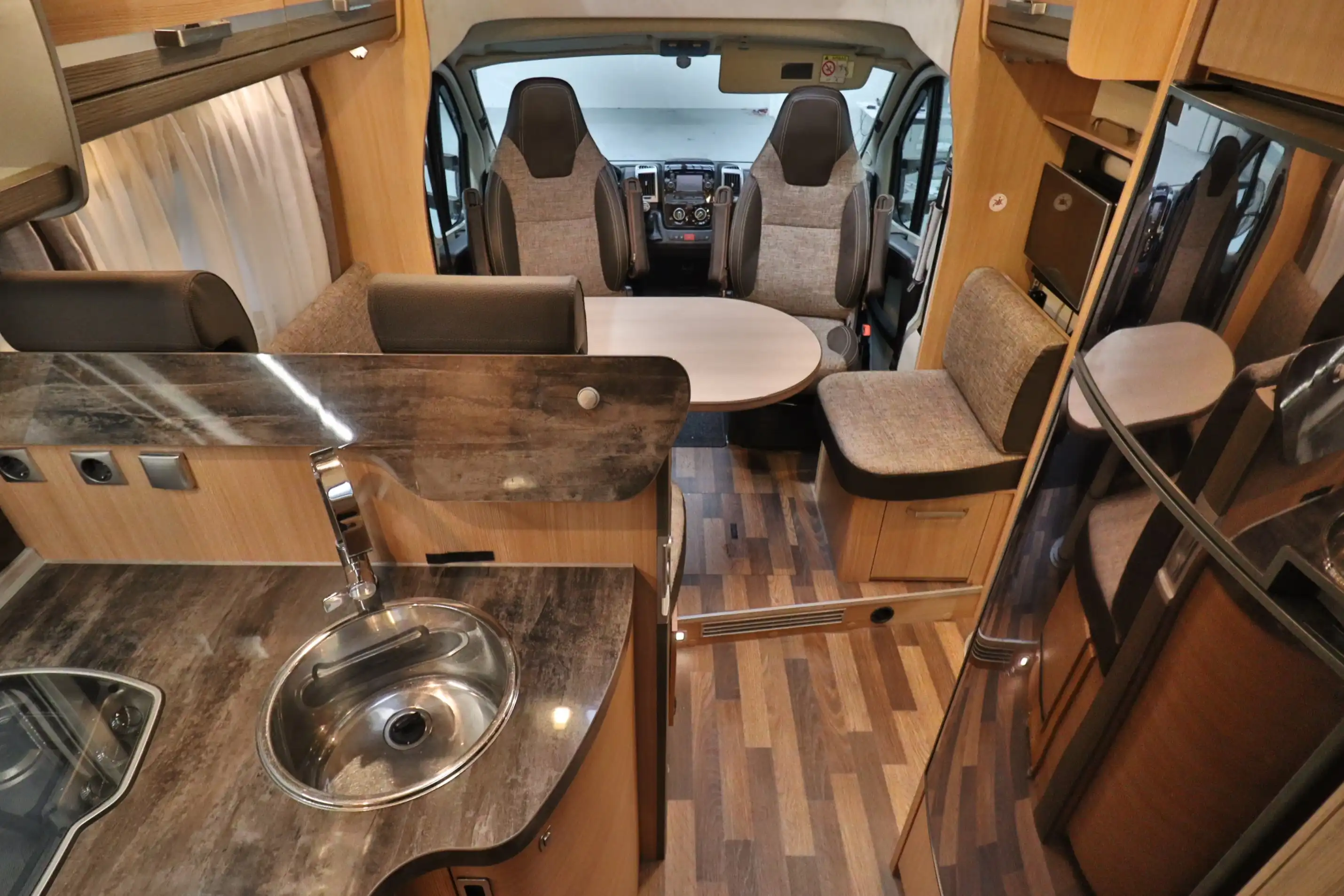 KNAUS Sky TI 700 MX Silver Selection